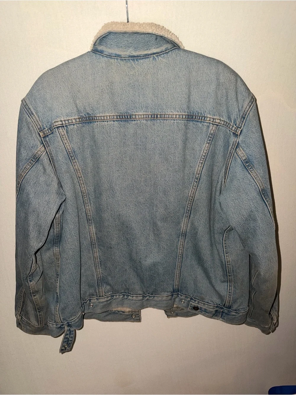 Levi's Light Blue Denim Jacket with Cream Sherpa Lining